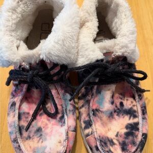 Hey Dude Britt Multicolor Tie-Dye Boots size 9 with Faux Fur